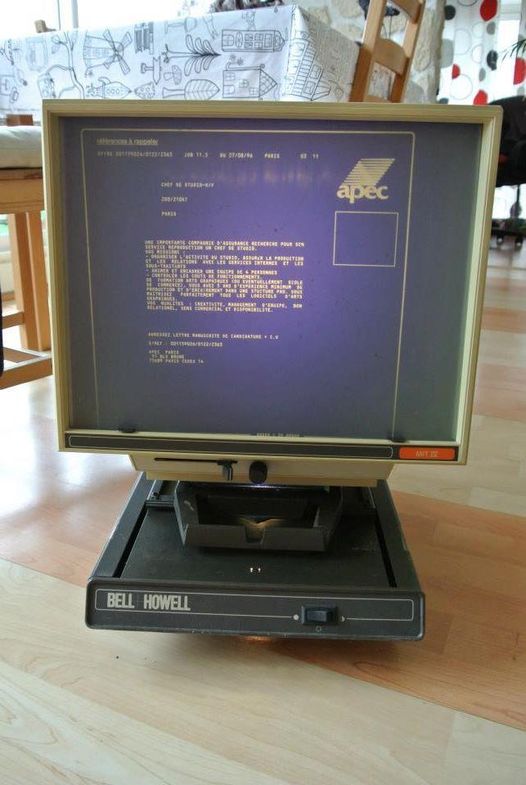 Lecteur de microfiches